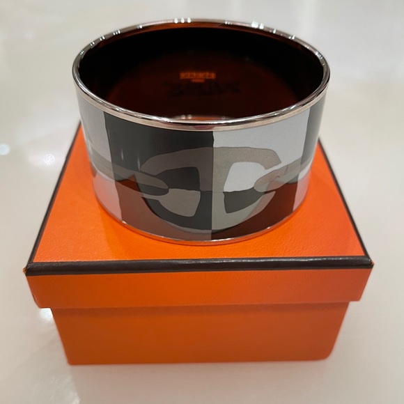 Hermès Enamel Extra Wide Cuff Bracelet - Picture 3 of 7